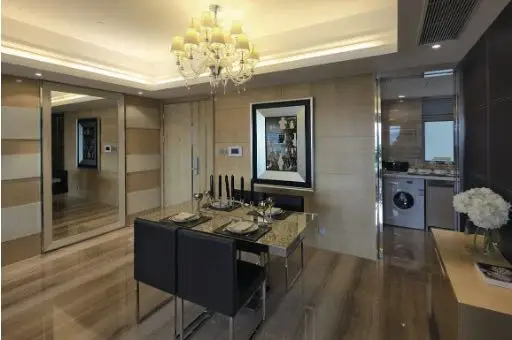 مركز إيست باسيفيك الدولي، البرجان A وB